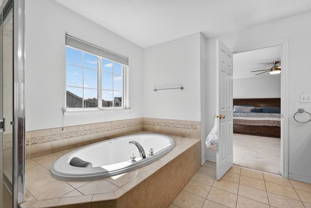 359 W Asbury Drive, Round Lake, IL 60073