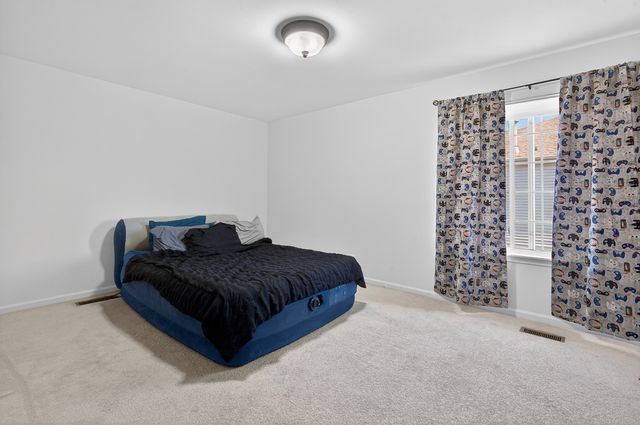 359 W Asbury Drive, Round Lake, IL 60073