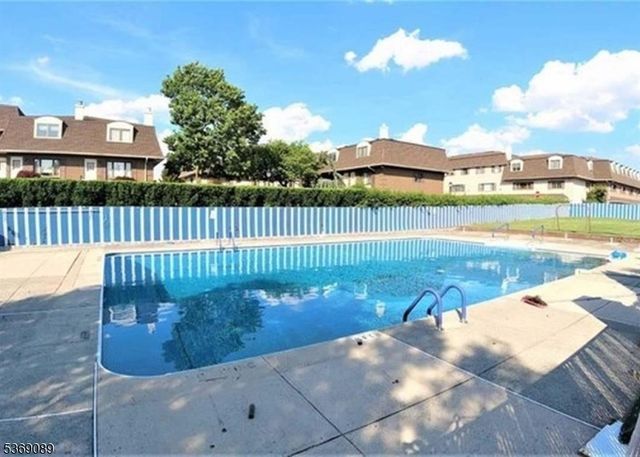 605 Grove St, Clifton City, NJ 07013