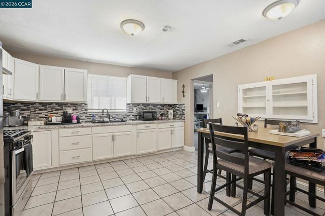 322 E Tregallas Rd, Antioch, CA 94509