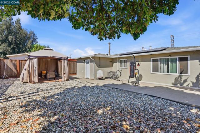 322 E Tregallas Rd, Antioch, CA 94509