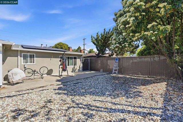 322 E Tregallas Rd, Antioch, CA 94509