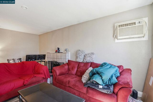 322 E Tregallas Rd, Antioch, CA 94509