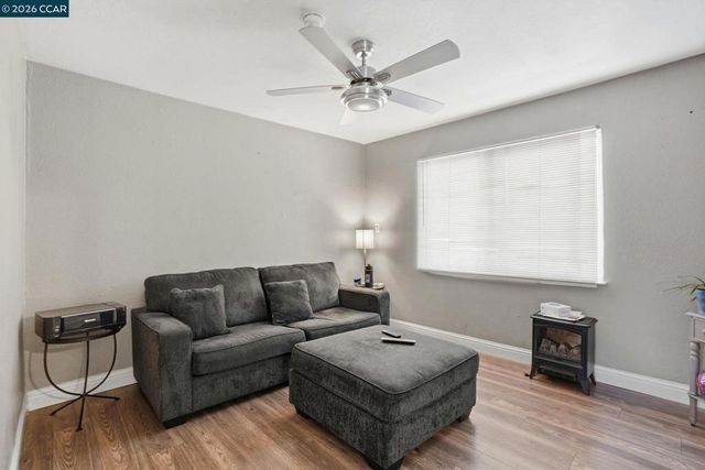 322 E Tregallas Rd, Antioch, CA 94509