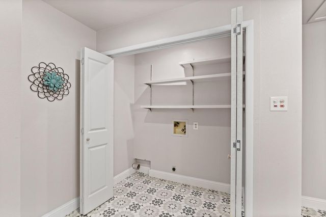 423 E Morton Street, Denison, TX 75021