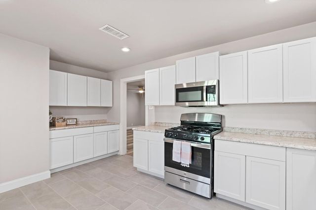 423 E Morton Street, Denison, TX 75021