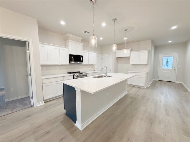 9202 Neesa Dr, Corpus Christi, TX 78410