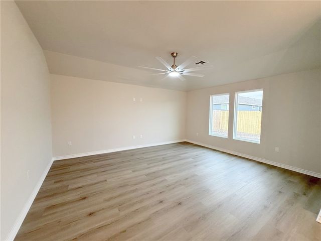 9202 Neesa Dr, Corpus Christi, TX 78410