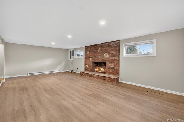 34 Round Hill Road, Walden, NY 12586