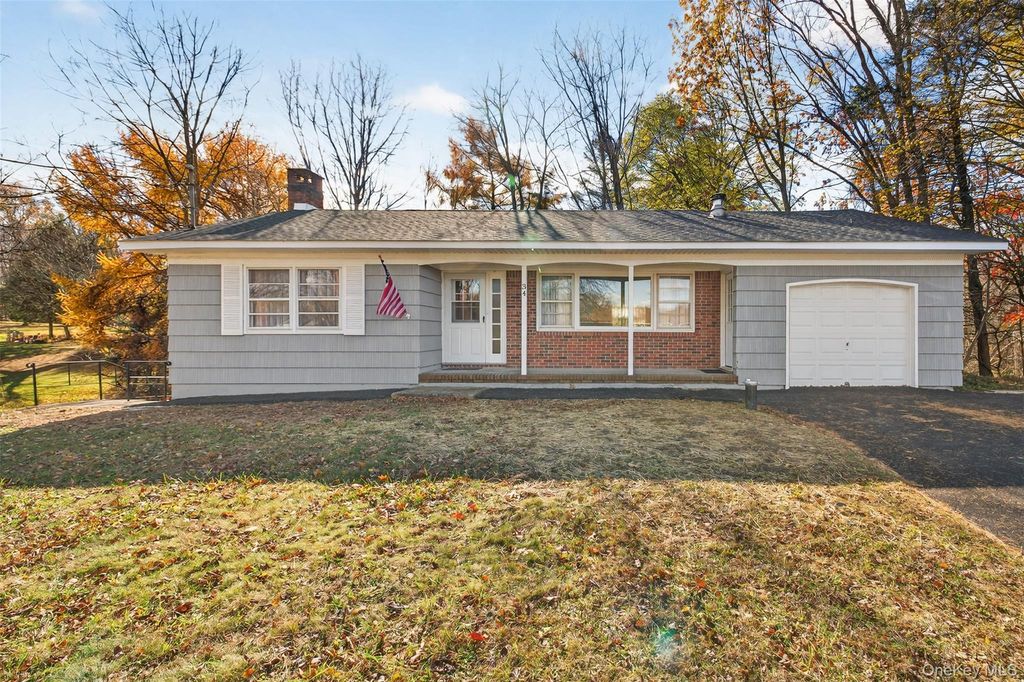 34 Round Hill Road, Walden, NY 12586