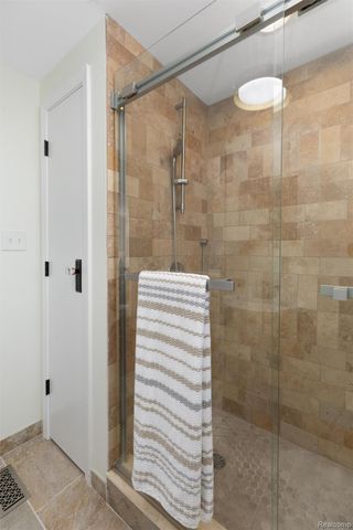 2433 Dallas Avenue, Royal Oak, MI 48067