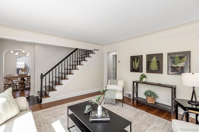 2433 Dallas Avenue, Royal Oak, MI 48067