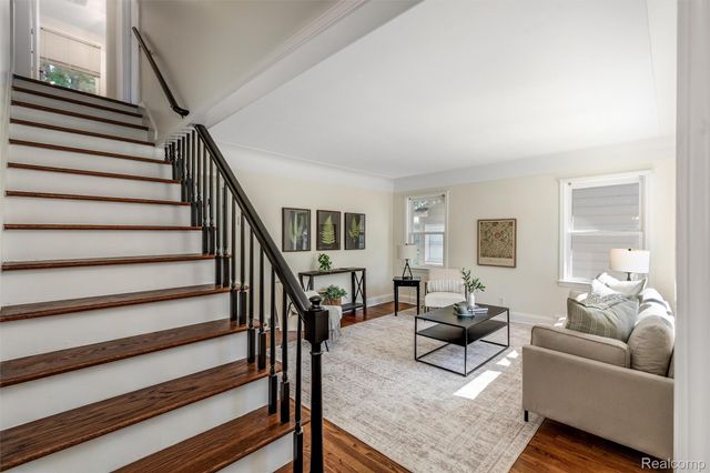 2433 Dallas Avenue, Royal Oak, MI 48067