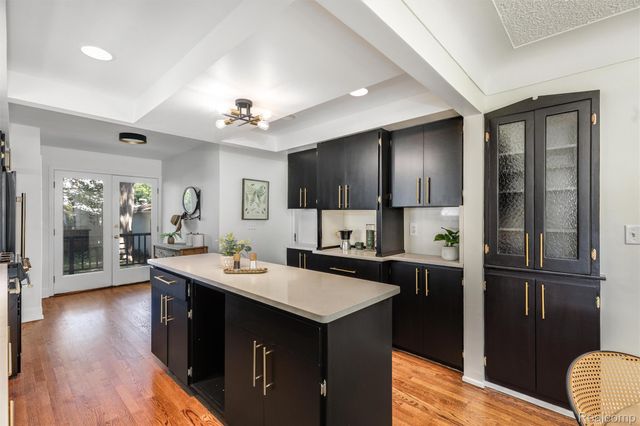 2433 Dallas Avenue, Royal Oak, MI 48067