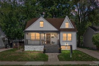 2433 Dallas Avenue, Royal Oak, MI 48067