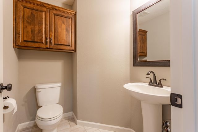 1929 W Springdale Street, Springfield, MO 65803