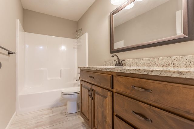 1929 W Springdale Street, Springfield, MO 65803