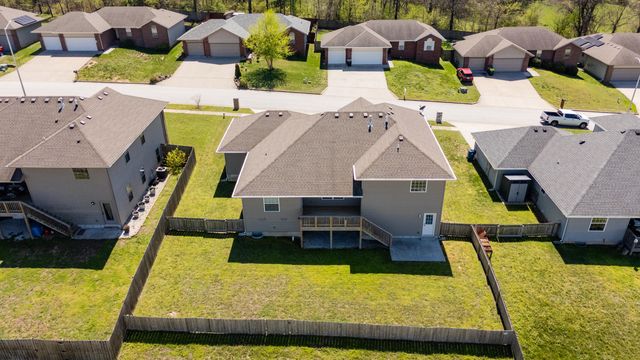 1929 W Springdale Street, Springfield, MO 65803