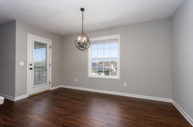1929 W Springdale Street, Springfield, MO 65803
