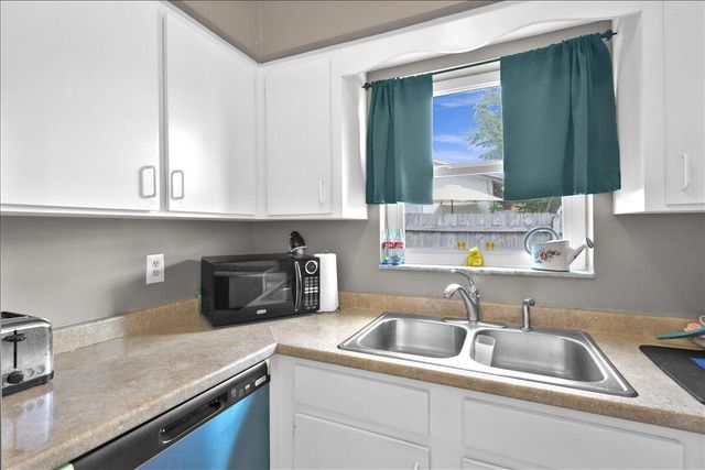 956 SE Browning Avenue, Port St. Lucie, FL 34983