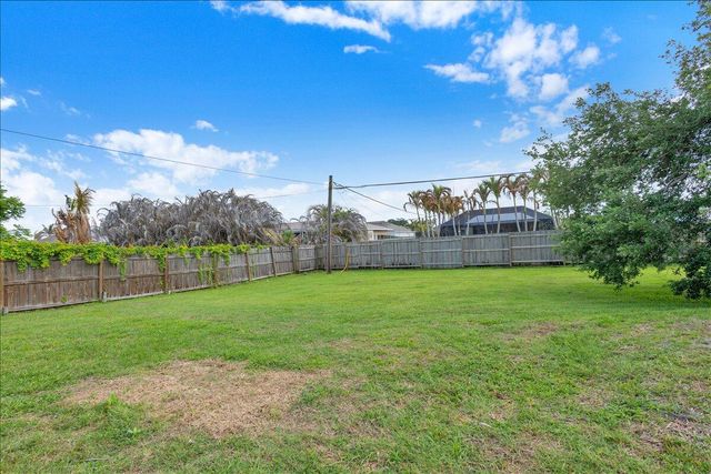 956 SE Browning Avenue, Port St. Lucie, FL 34983