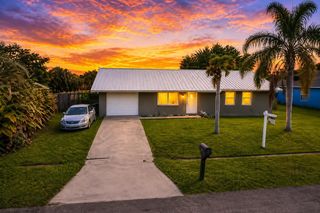 956 SE Browning Avenue, Port St. Lucie, FL 34983