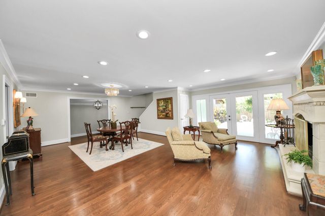 1114 W Cottage Street, Houston, TX 77009