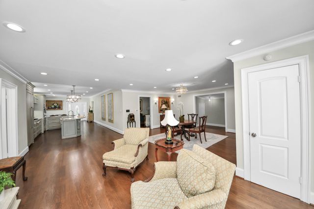 1114 W Cottage Street, Houston, TX 77009
