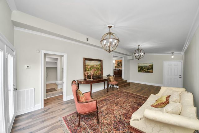 1114 W Cottage Street, Houston, TX 77009