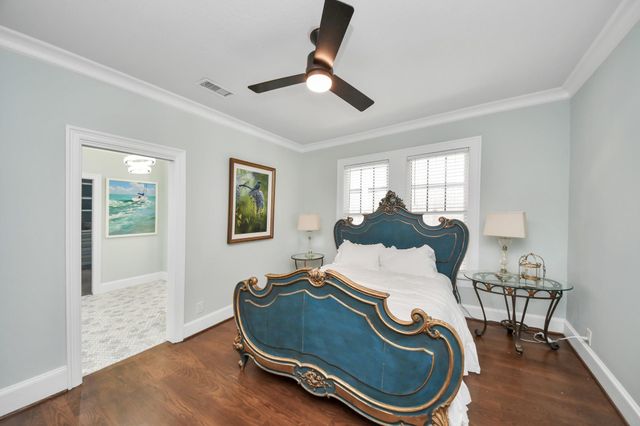 1114 W Cottage Street, Houston, TX 77009