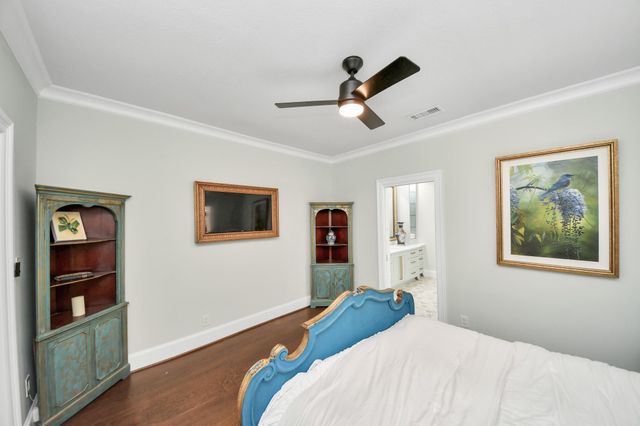 1114 W Cottage Street, Houston, TX 77009