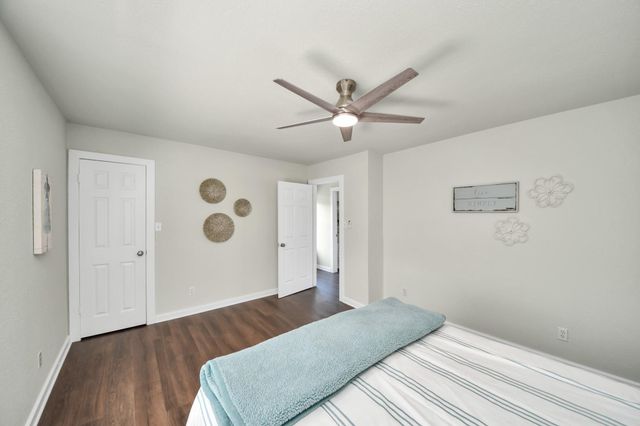 1114 W Cottage Street, Houston, TX 77009