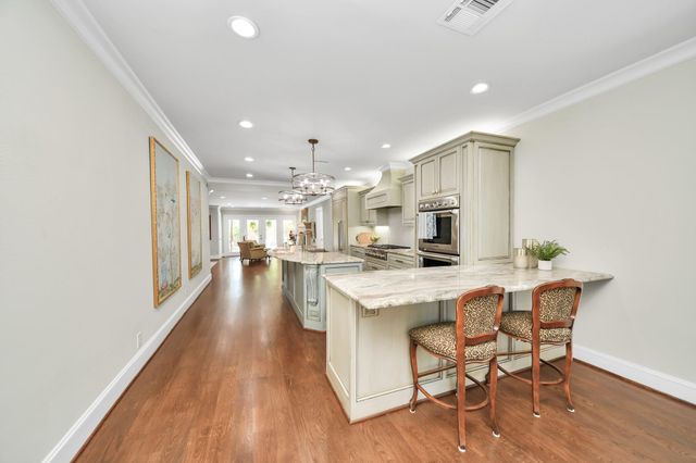 1114 W Cottage Street, Houston, TX 77009