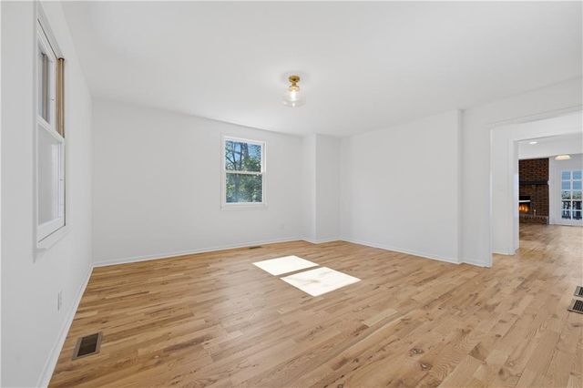 2415 Charleston Oaks Lane, Decatur, GA 30030