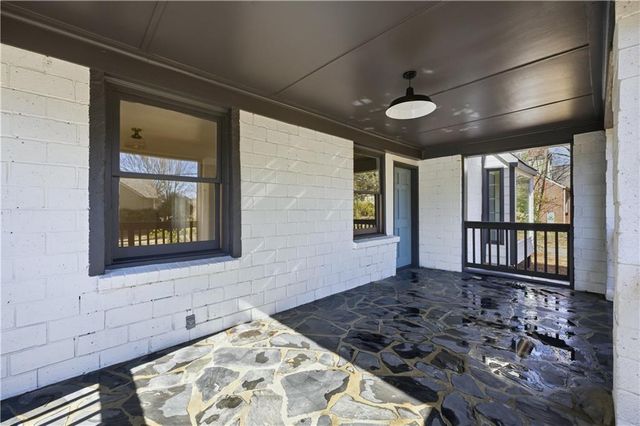 2415 Charleston Oaks Lane, Decatur, GA 30030