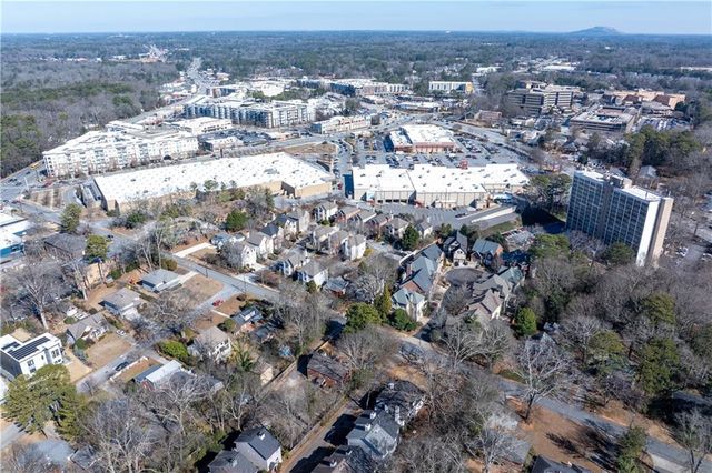 2415 Charleston Oaks Lane, Decatur, GA 30030