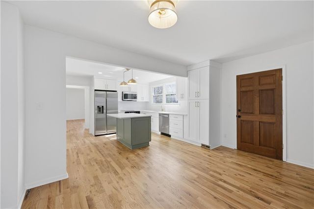 2415 Charleston Oaks Lane, Decatur, GA 30030