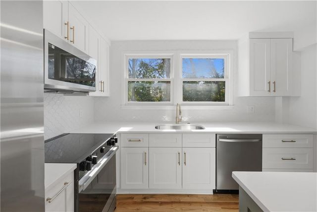 2415 Charleston Oaks Lane, Decatur, GA 30030