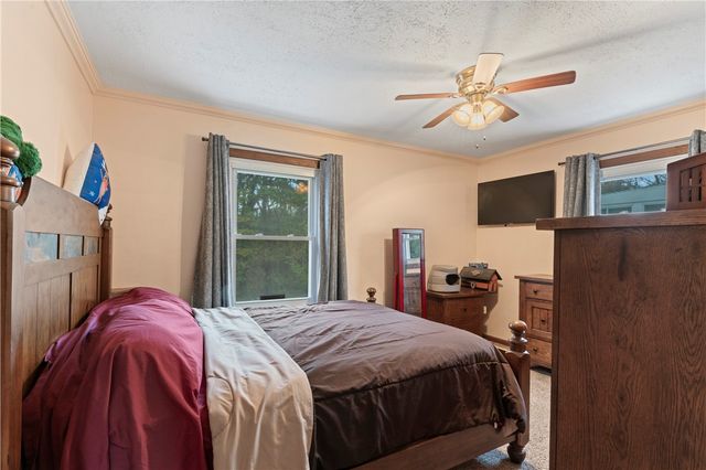 104 Allison Dr, Brighton Twp, PA 15009