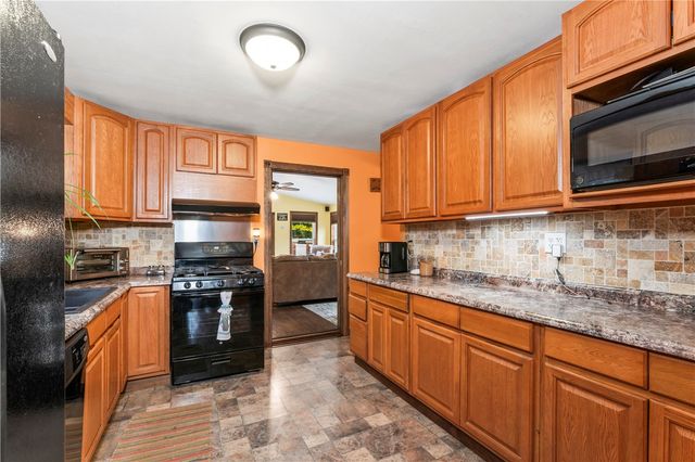 104 Allison Dr, Brighton Twp, PA 15009