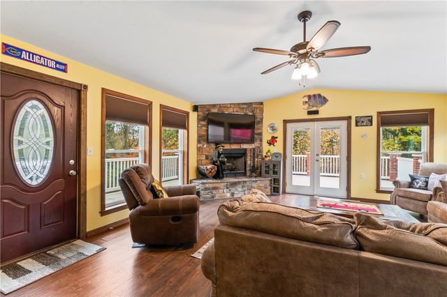 104 Allison Dr, Brighton Twp, PA 15009