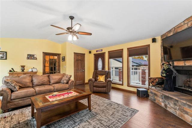 104 Allison Dr, Brighton Twp, PA 15009