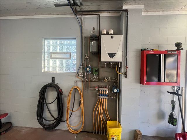 104 Allison Dr, Brighton Twp, PA 15009