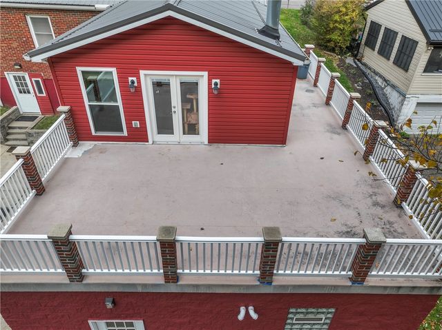 104 Allison Dr, Brighton Twp, PA 15009