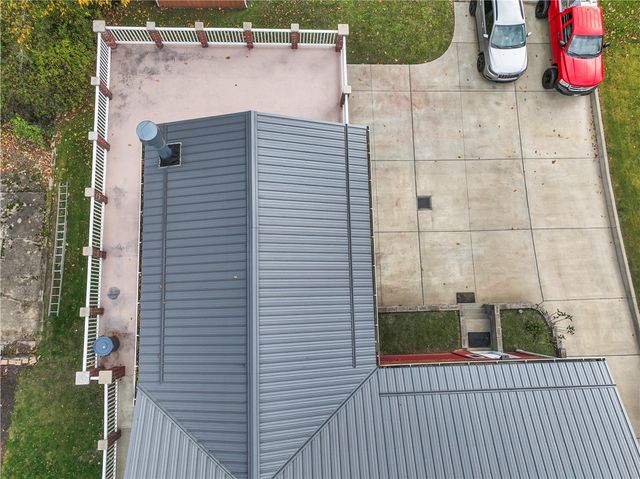 104 Allison Dr, Brighton Twp, PA 15009