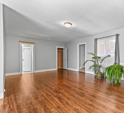 946 NE 12th Street, Grants Pass, OR 97526