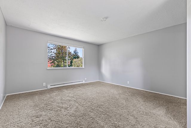 946 NE 12th Street, Grants Pass, OR 97526