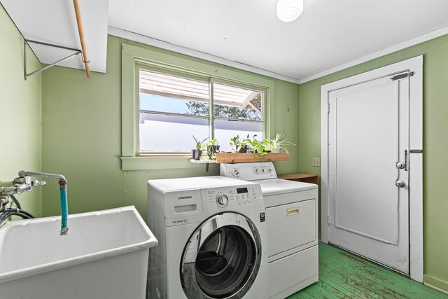 946 NE 12th Street, Grants Pass, OR 97526