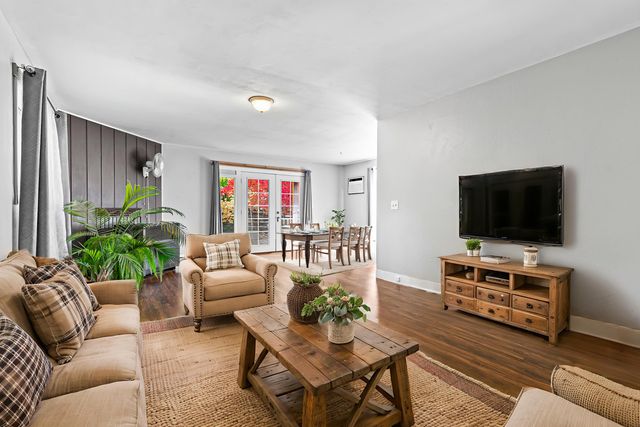 946 NE 12th Street, Grants Pass, OR 97526