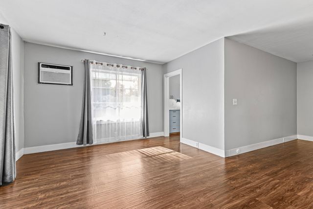 946 NE 12th Street, Grants Pass, OR 97526